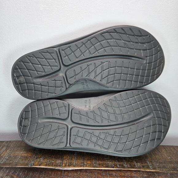 Oofos Ooriginal Mens Size 11 Recovery Slip-On Flip Flops Beach Sandals Black - Picture 9 of 11